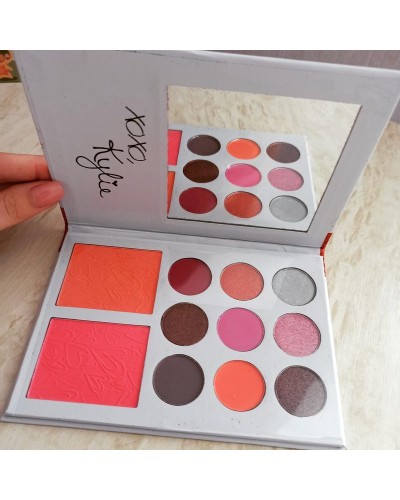 Палетка теней и румян Kylie Diary Pressed Powder Palette