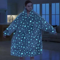Светящийся плед-толстовка с рукавами и капюшоном Huggle Hoodie Stars Lumi 80х80см